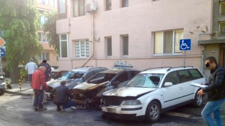 3 коли изгоряха на ул. "Иван Драсов" във Варна