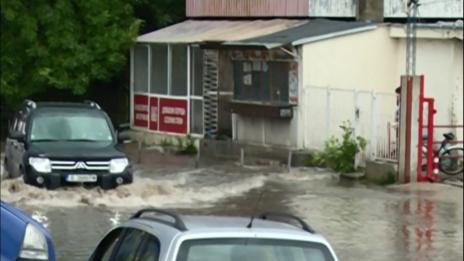 Варна пак пострада от дъжд и град