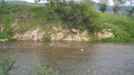Дете изчезна в река Струма край Кресна