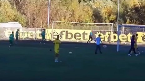 Купата на България: Съдия избяга от терена след като даде дузпа (ВИДЕО)