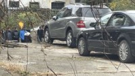 Задържаха нелегални мигранти след преследване