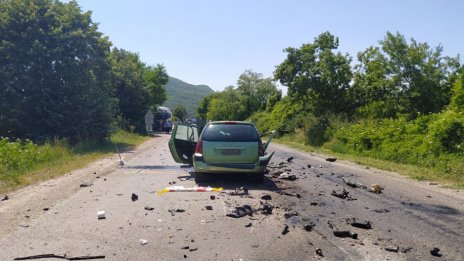 Семейство от Шумен са загиналите на пътя София-Варна
