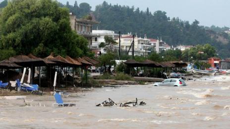 Извънредно положение на 6 гръцки острова заради бури