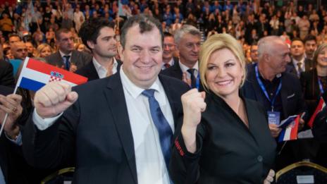 В навечерието на Коледа хърватите избират президент  