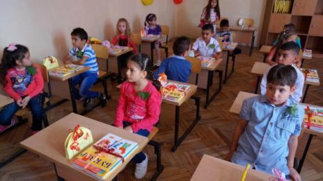 1500 учители не достигат 2 седмици преди 15 септември