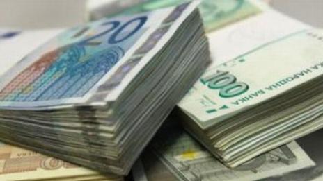 Удар на деня: Възрастна жена даде 40 хиляди лева