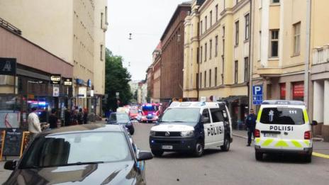 Автомобил се вряза в хора в Хелзинки, има загинал