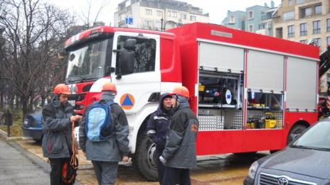 Кола, къща и офиси горяха във Варна