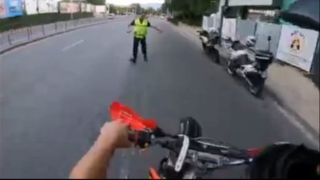 Полицията погна мотористите във Варна