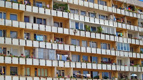 40% от хората у нас живеят на тясно, 1,2 млн. жилища пък пустеят