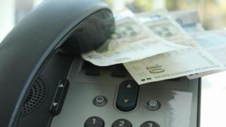 81-годишна даде 6620 лева на телефонни измамници 