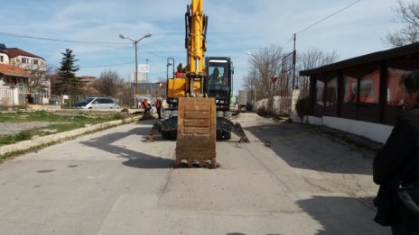 Затварят главната улица в Ален Мак заради ремонт на канализацията