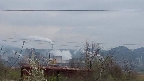 Отново зловонен облак от дим над Девня
