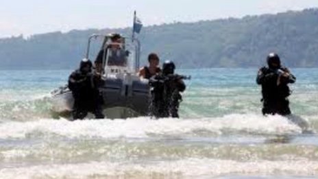 US - командоси и родни "тюлени" със специална операция по родното крайбрежие (СНИМКИ)