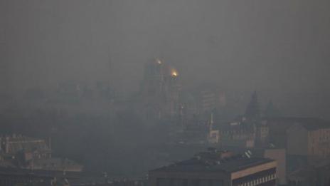 Мръсният въздух в София на места 5 пъти над нормата