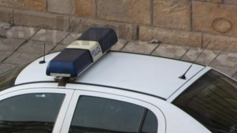 Баща и син пребиха до смърт крадец във фермата си