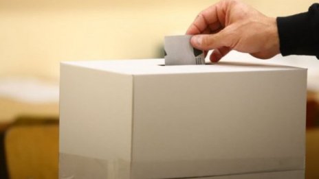 Повече от 37 000 българи в чужбина са подали заявления за гласуване