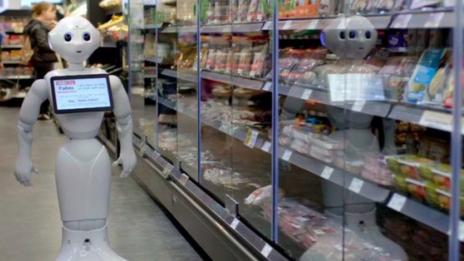 Уволниха робот продавач след седмица служба