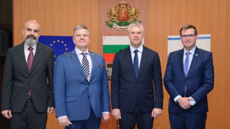 Американци и местната власт обсъдиха интересите на САЩ във Варна