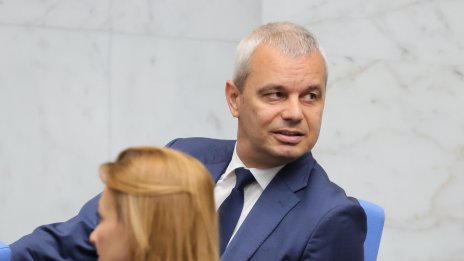 Костадинов: За наше съжаление политиката на България спрямо Украйна няма да се промени