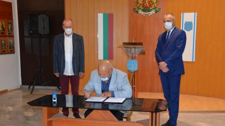Увеличават заплатите в сферата на социалните дейности във Варна