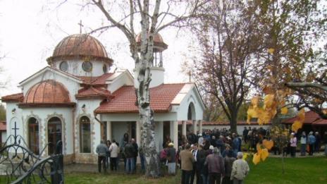Селски храм ще става манастир