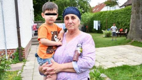 С воден пистолет в ръка: Баба Златка вдигна на крак Мюнхен 