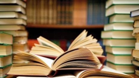Комисия ще прави преглед на учебните програми