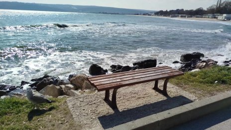 Затоплянето в почти цяла България продължава и утре