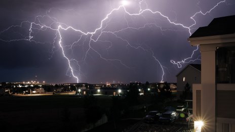 Днес се очакват порои и гръмотевици в половин България