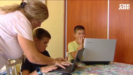 С деца у дома в последния момент. Родители в безизходица. И сега?
