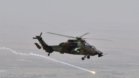 Два военни хеликоптера се сблъскаха във Франция
