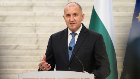 Радев свиква срещи за цените на горивата и Съвета по сигурността