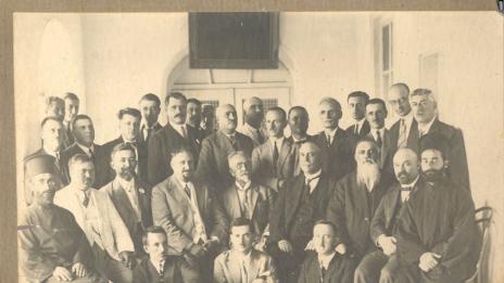 Непознатата история: Забранява се свободното циркулиране на кучетата по улиците и мегданите