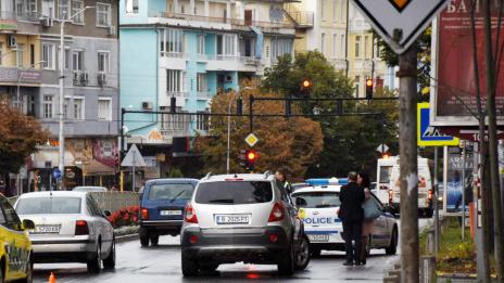 Катастрофа с пешеходец затвори булевард във Варна