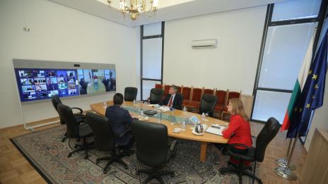 Екатерина Захариева призова колегите си от ЕС за единство, солидарност и координация