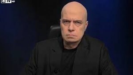 Слави съди Кирил за 50 бона