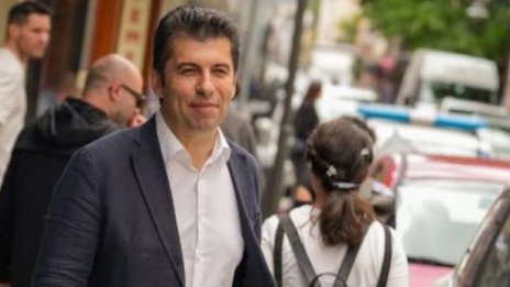 Кирил Петков: Толкова ли е непреодолимо за ГЕРБ да се откаже от Пеевски?