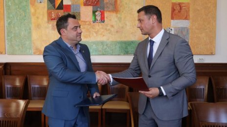 Агенция „Митници“ и ИУ-Варна подновиха сътрудничеството