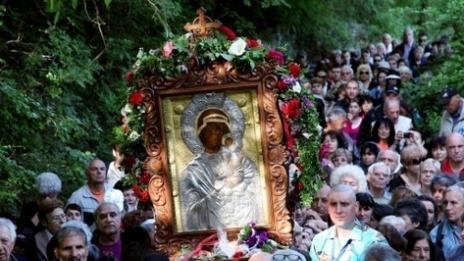 Хиляди се събират в Бачковския манастир за Голяма Богородица