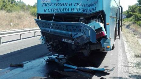 Автобус с деца катастрофира на магистрала „Тракия“