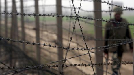 Военните по браздата – в хотели, няма казарми