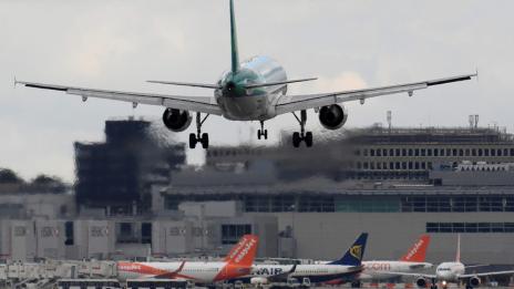  Блокадата на летище "Гетуик" в Лондон засегна полети от и до София