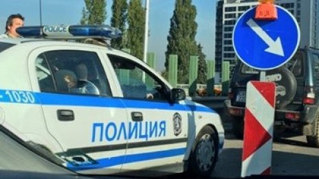 63-годишен шофьор от Каварна се блъсна през нощта в спрял на пътя товарен автомобил