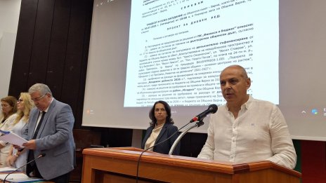 Нов общински съветник се закле на сесията във Варна днес