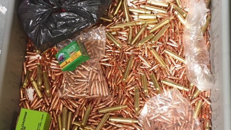 Контрабандни части за боеприпаси откриха митничари на Летище Варна (Снимки)