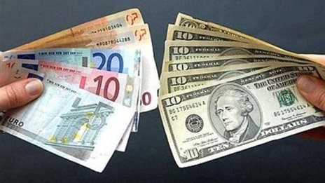 Еврото скочи с 1 процент спрямо долара