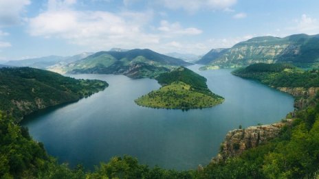 “Възраждане” дава на прокуратурата и ДАНС настоява решението на МС за Арда