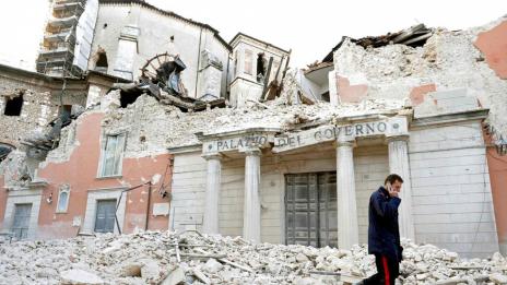 Жертвите на земетресението в Италия са вече 21