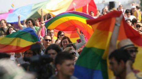 62% от българите имат отрицателно отношение към хомосексуалните